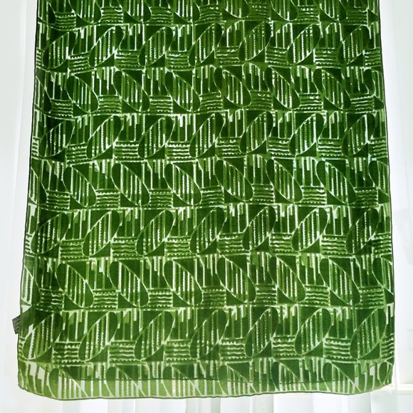 Museum of Fine Arts Boston Velvet Burnout Scart - Picture 2 of 5